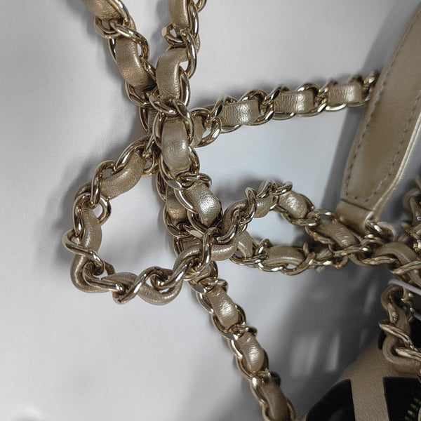 CLASSIC FLAP Calfskin Gold