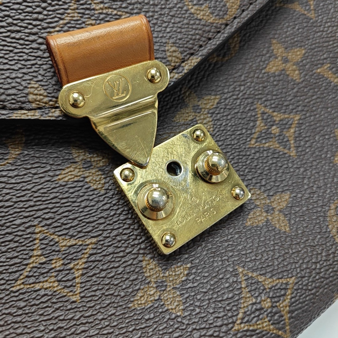 MÉTIS MM Monogram Coated Canvas Brown