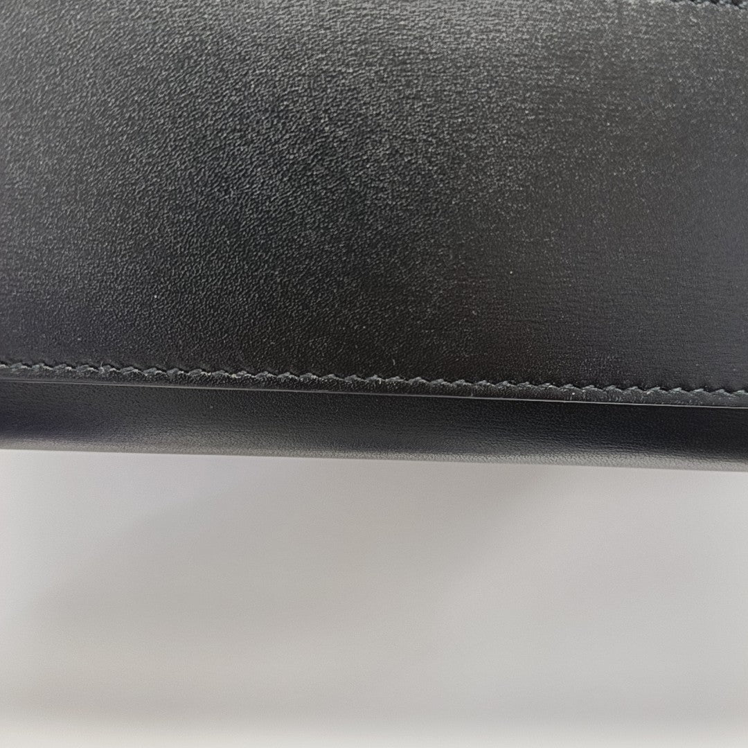 MANHATTAN Medium Calfskin Black