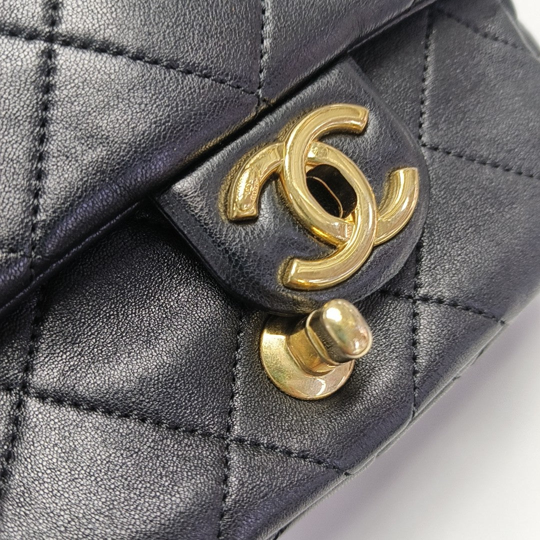 CLASSIC FLAP Mini Quilted Lambskin Black