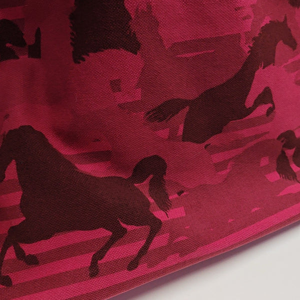 Chevaux En Camouflage Canvas Pink