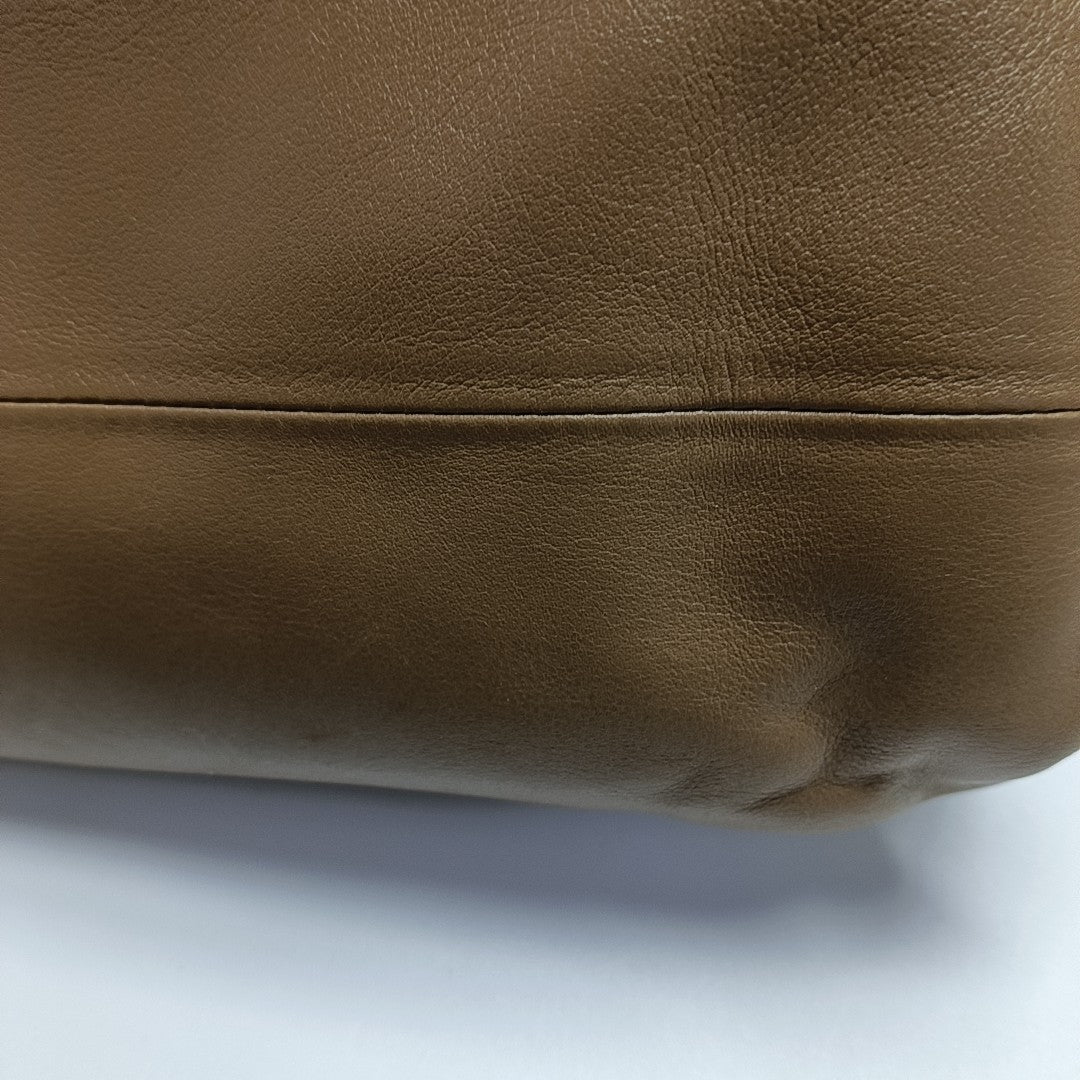 The Pouch Large Calfskin Brown