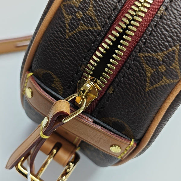 BOITE CHAPEAU PM Monogram Coated Canvas Brown