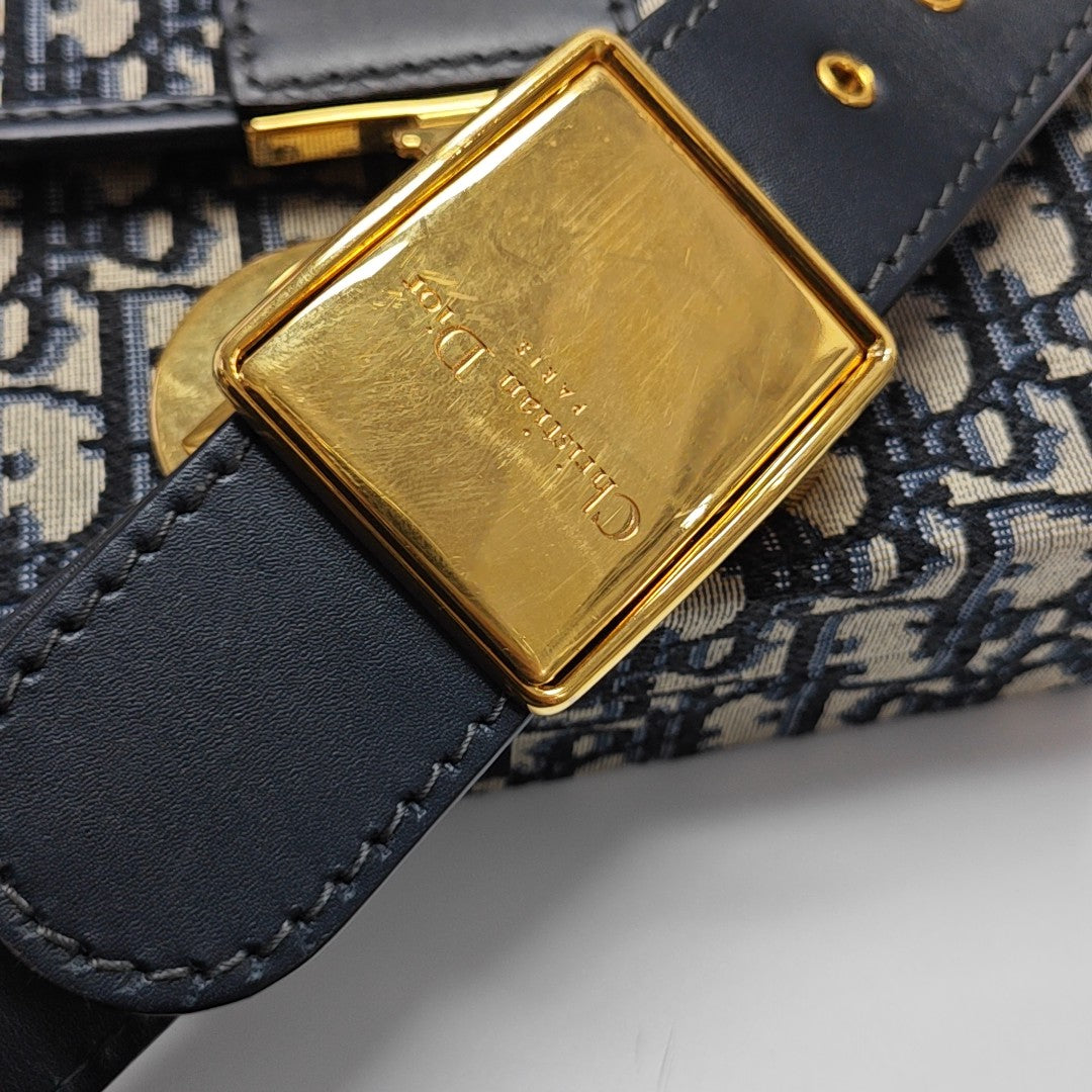 30 Montaigne Mini Oblique Canvas Blue