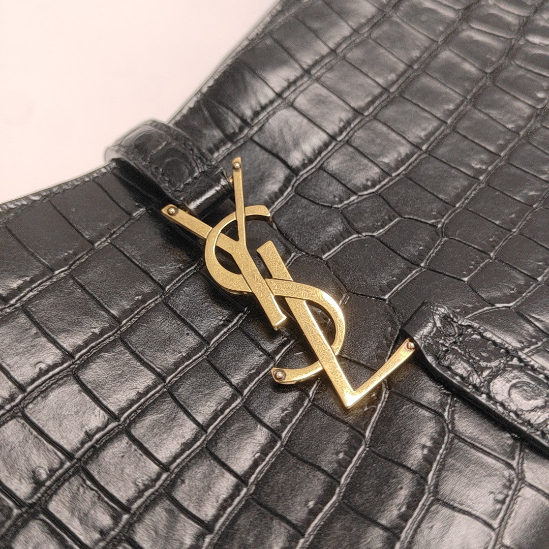 LE 5 À 7 Small Calfskin Black