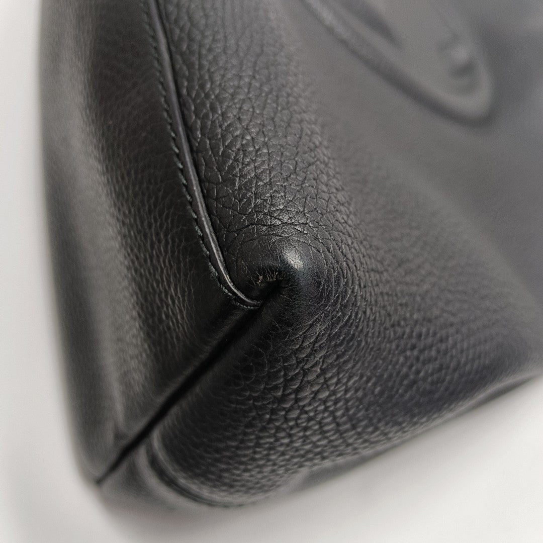 Soho Large Calfskin Black
