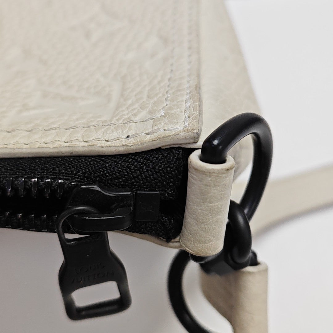 TRIANGLE Monogram Calfskin White