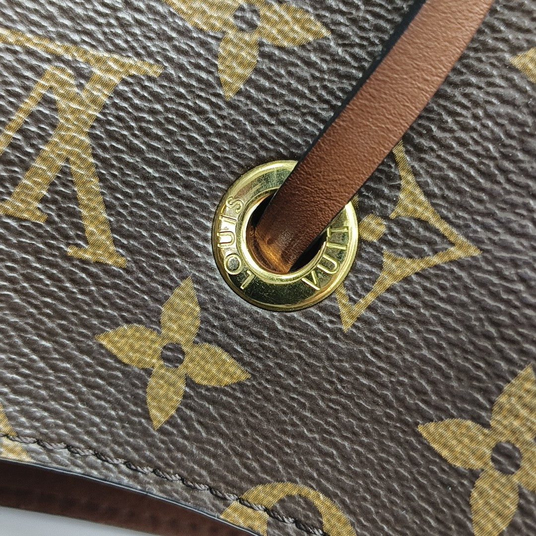 NÉONOÉ MM Monogram Coated Canvas Brown
