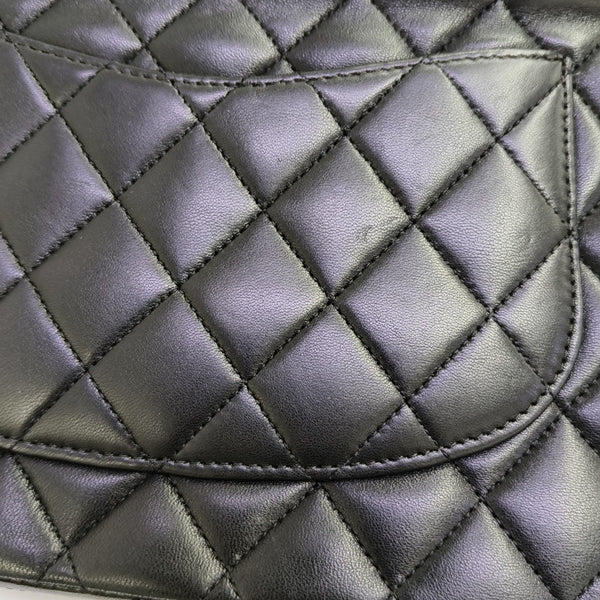 CLASSIC FLAP Medium Quilted Lambskin Black