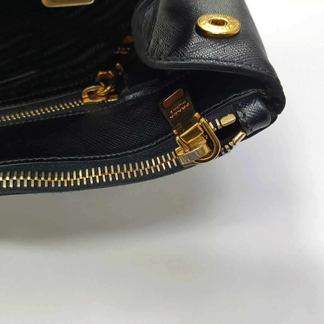 Galleria Extra Large Saffiano Calfskin Black