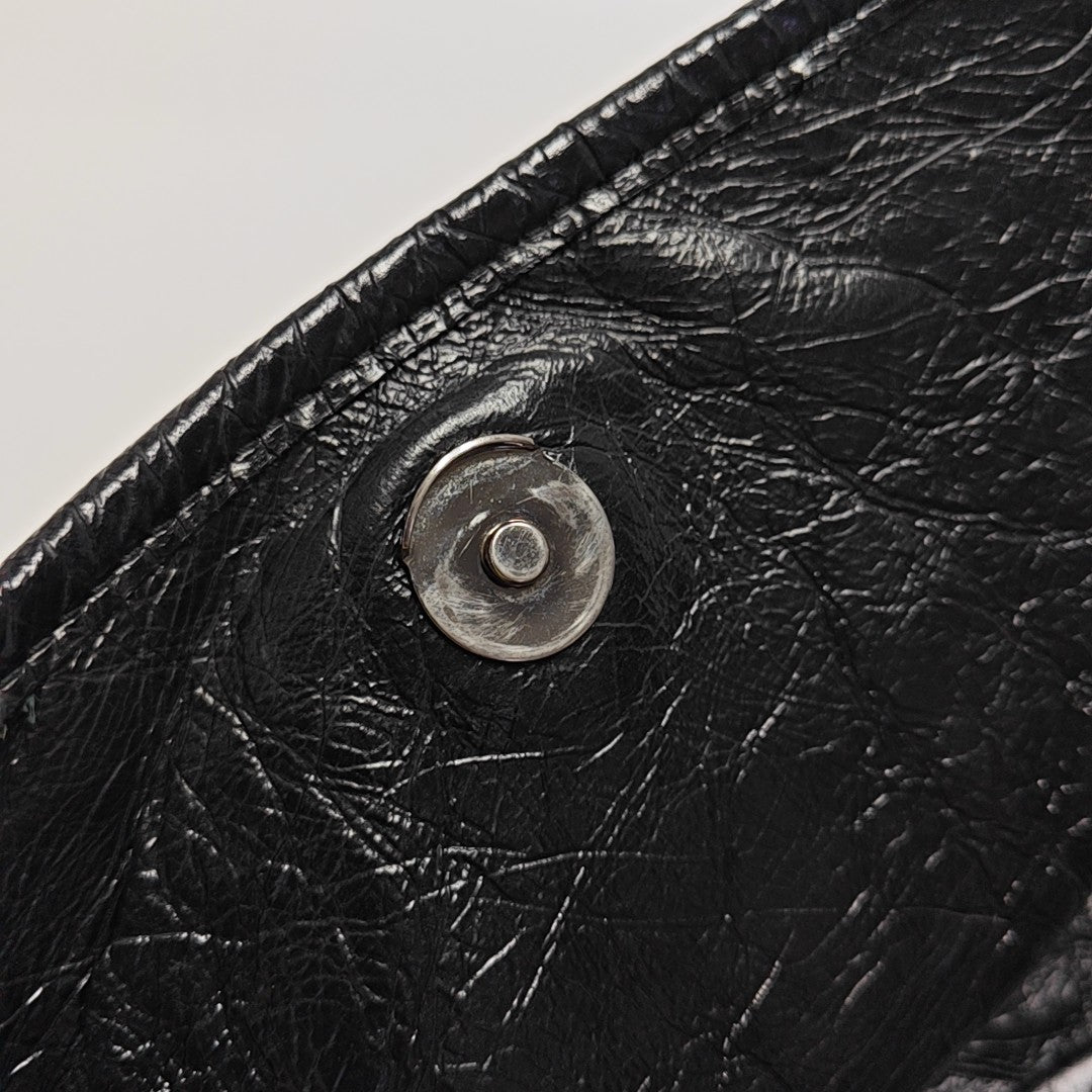 NIKI Medium Chevron Calfskin Black