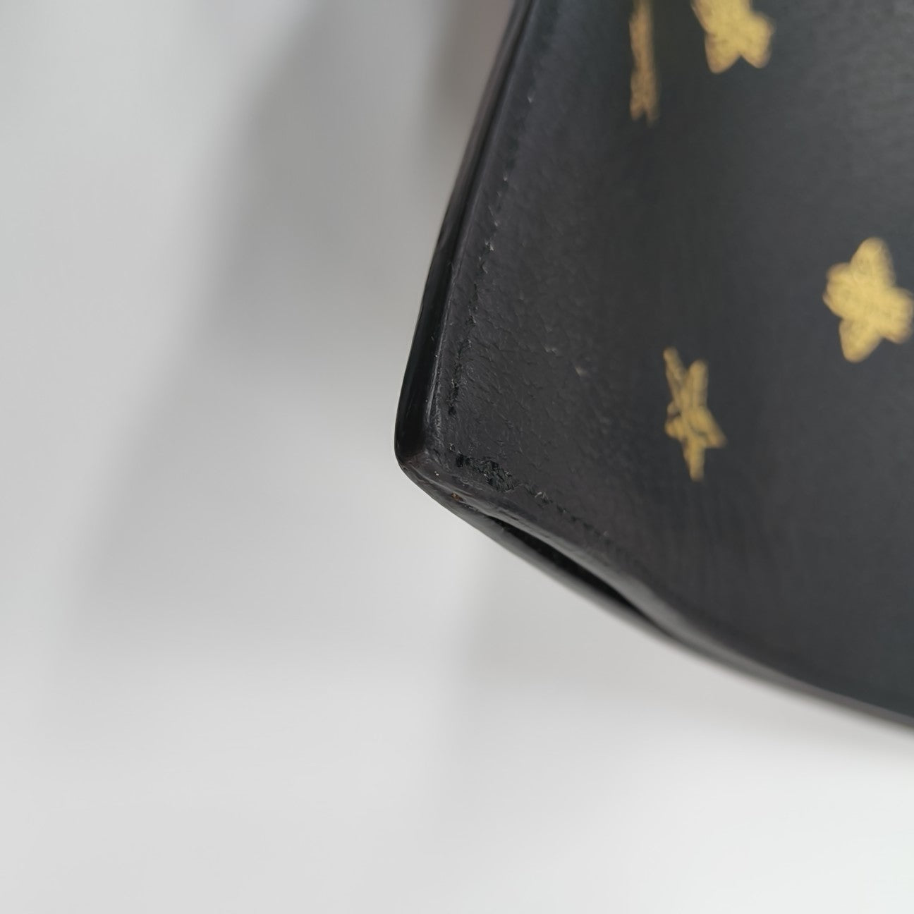 Bee Web Calfskin Black