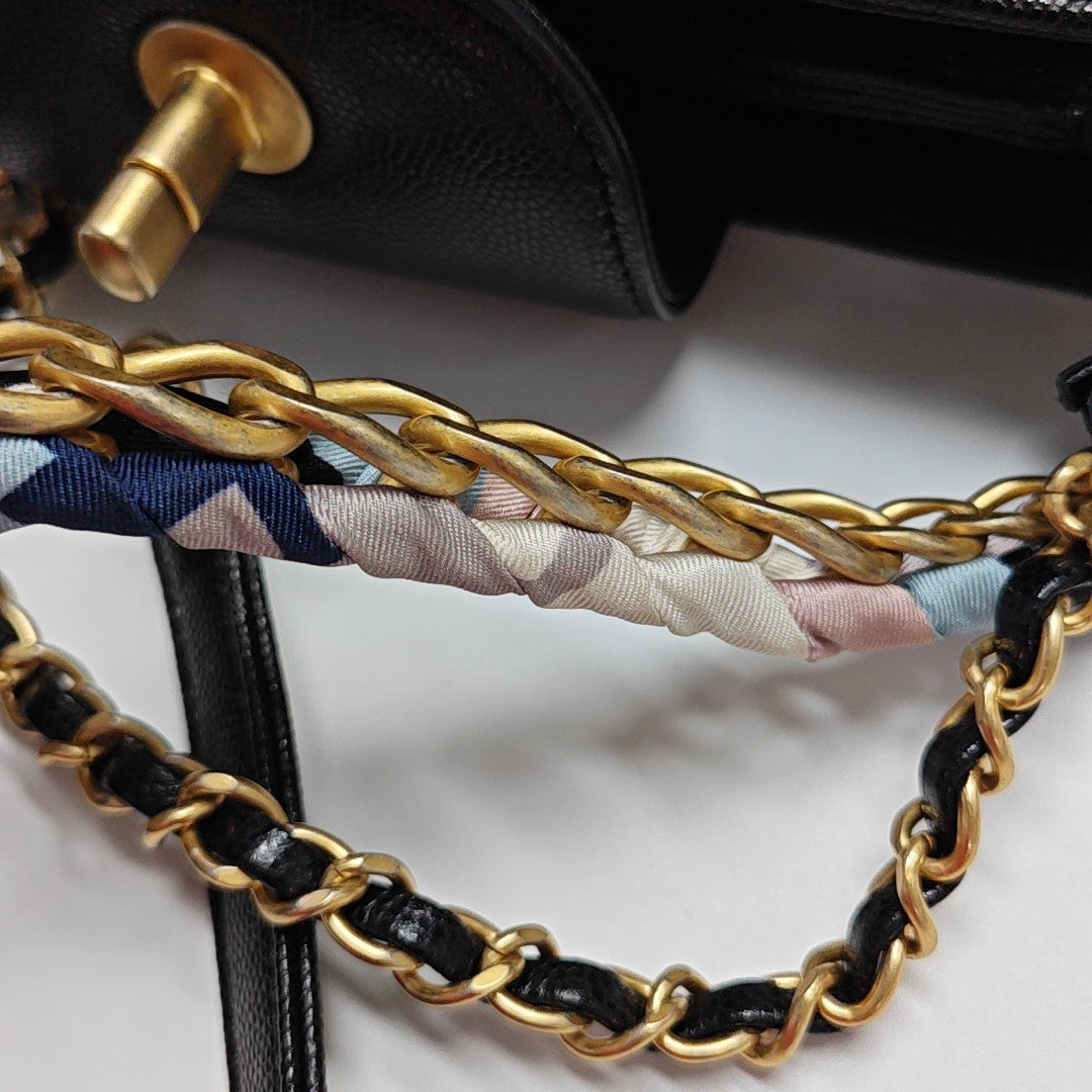 Quilted Grained Calfskin Shoulder Bag Black