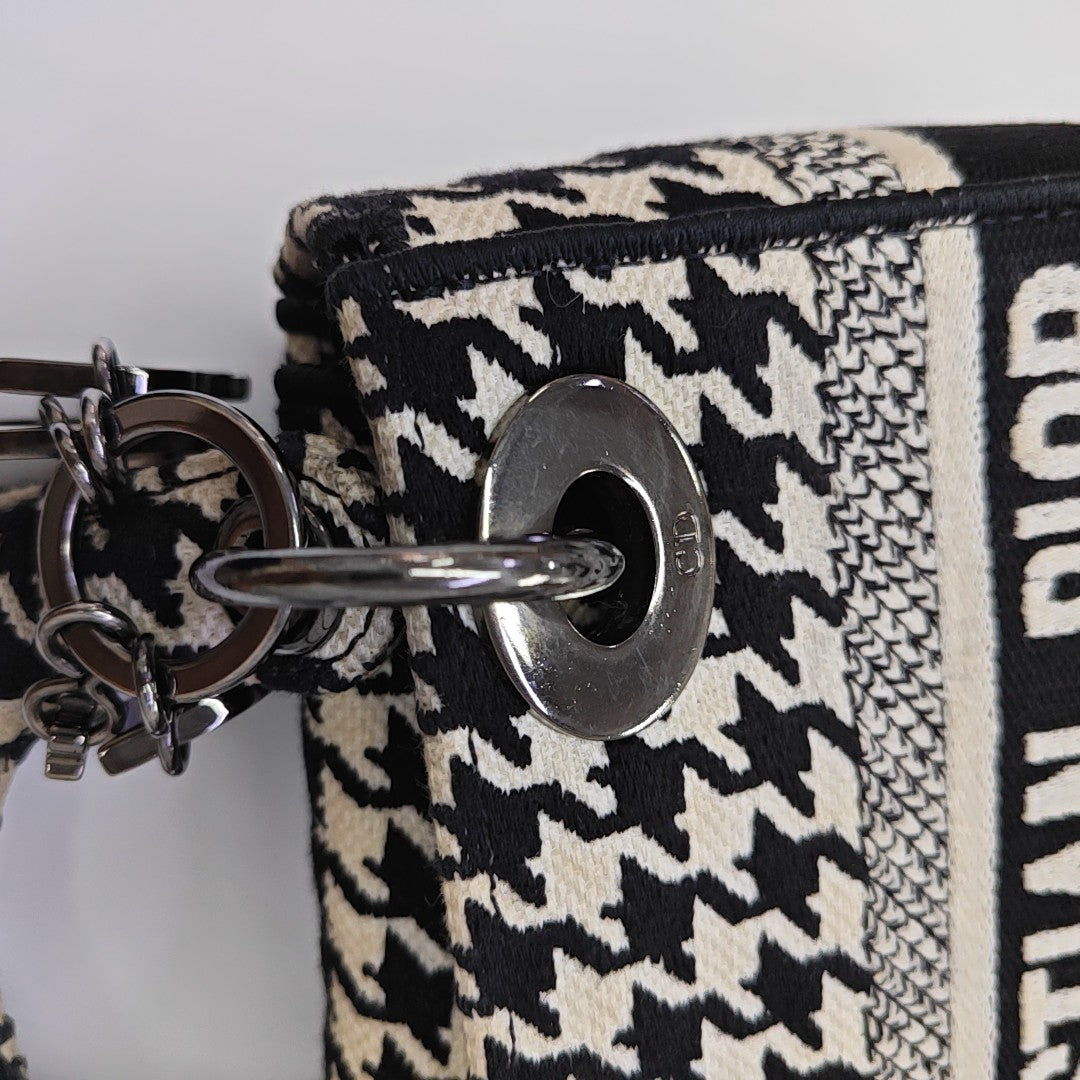 Lady Dior Mini Canvas Black