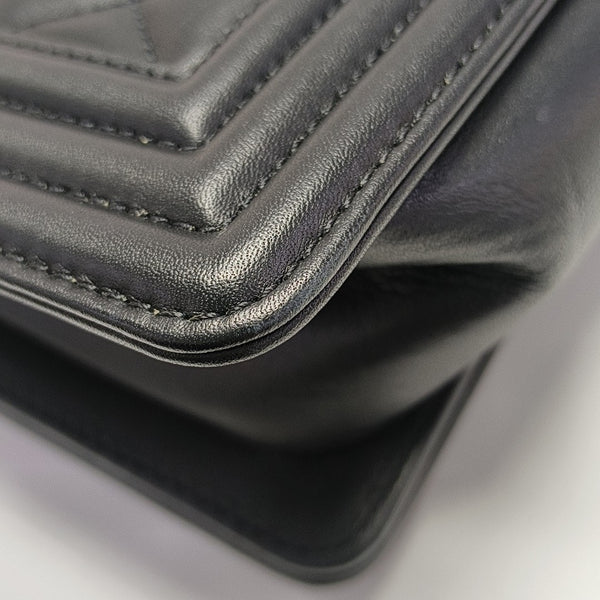 BOY CHANEL Medium Quilted Calfskin Black