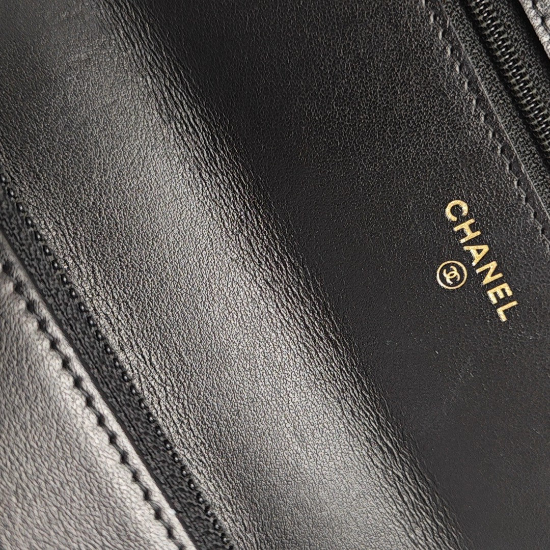 CHANEL 19 WOC Quilted Lambskin Black