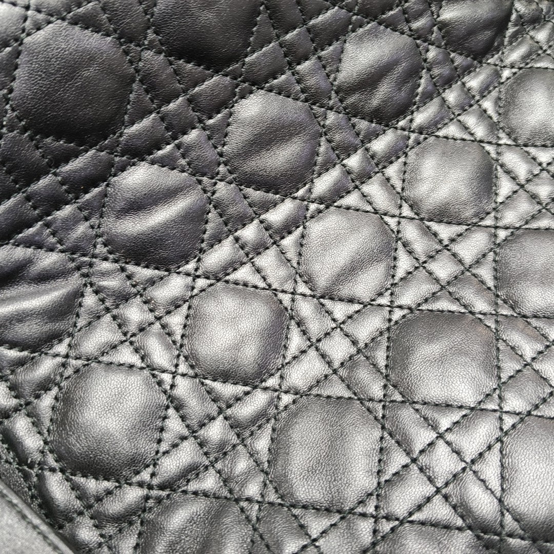 Stardust Cannage Lambskin Black