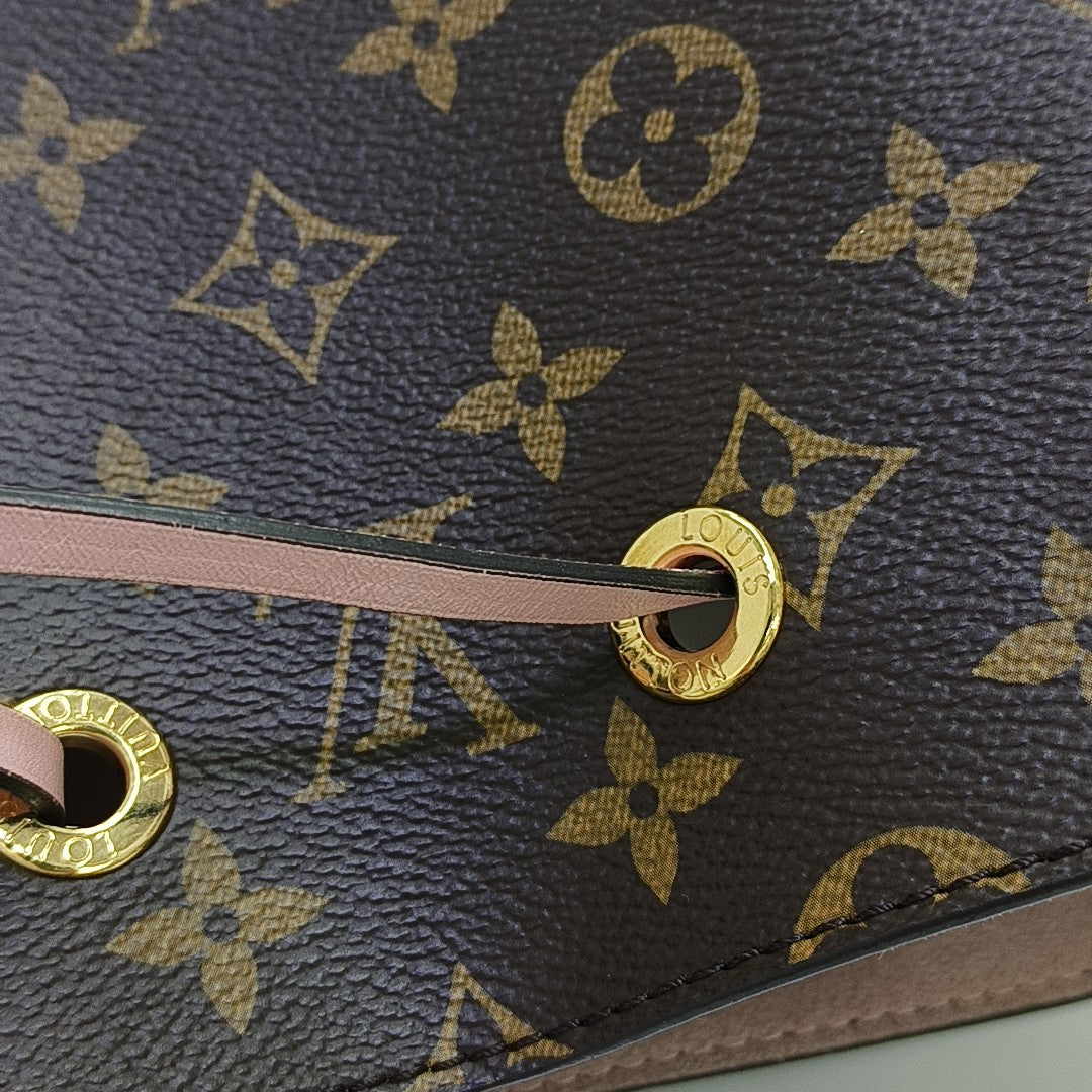 NÉONOÉ MM Monogram Coated Canvas Brown