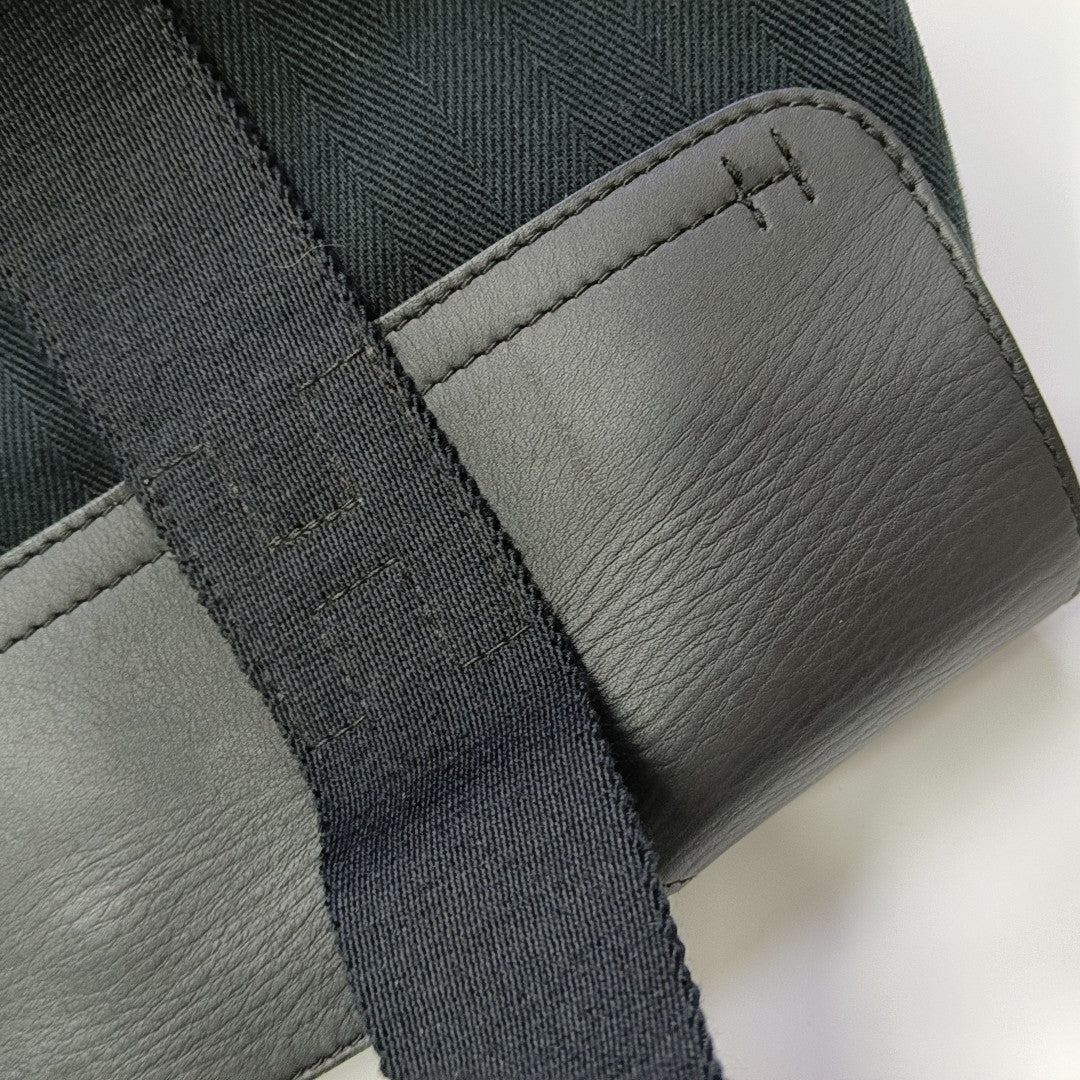 Valparaiso Canvas Black