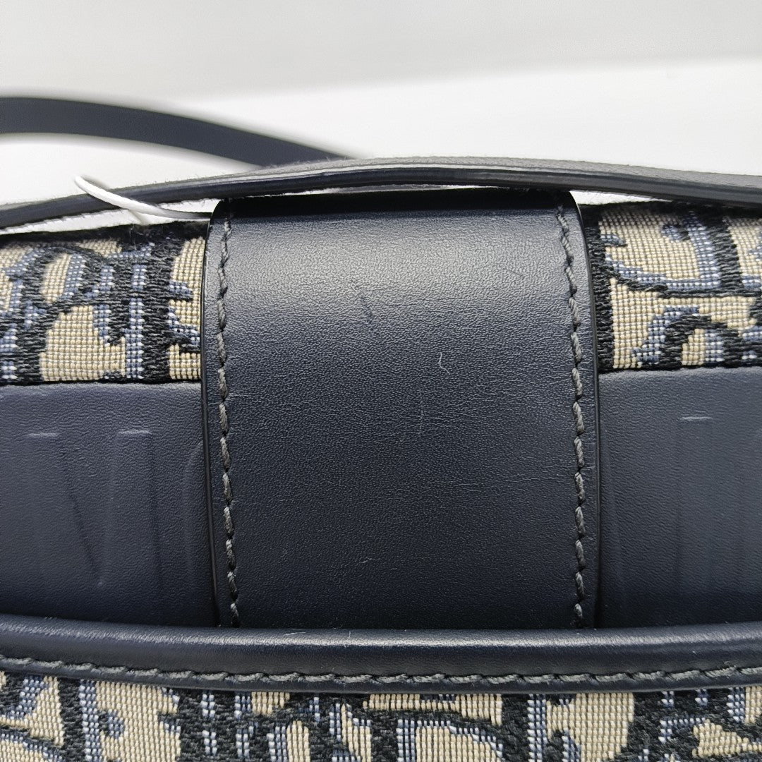 30 Montaigne Oblique Canvas Blue