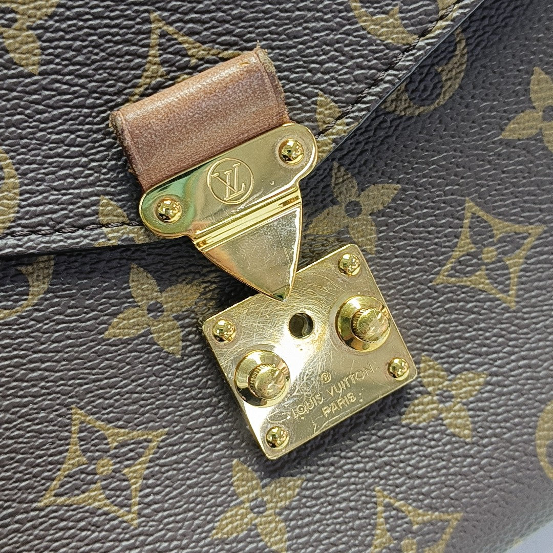 MÉTIS MM Monogram Coated Canvas Brown
