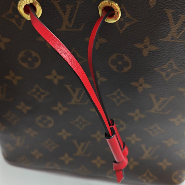 NÉONOÉ MM Monogram Coated Canvas Brown