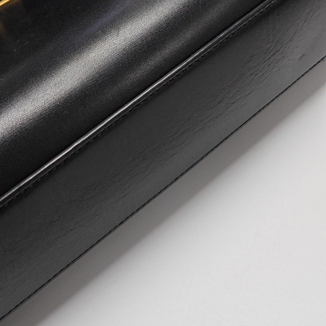 MANHATTAN Medium Calfskin Black