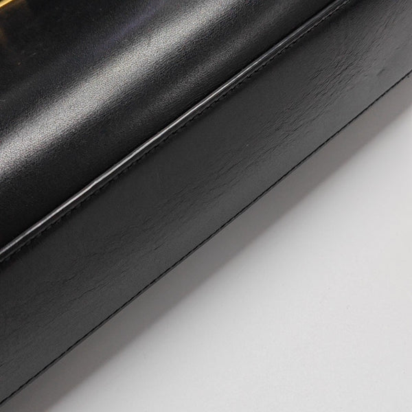 MANHATTAN Medium Calfskin Black