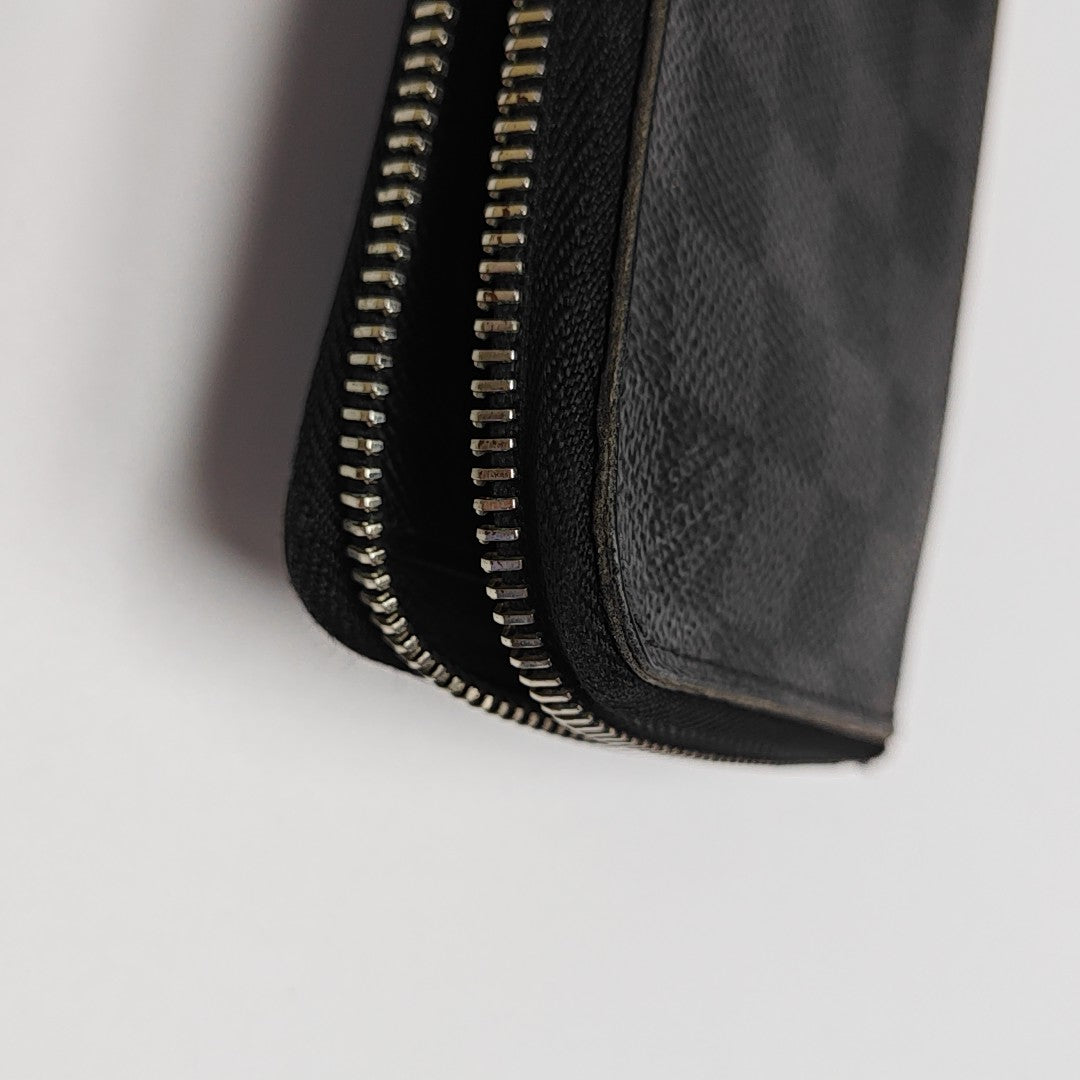 ZIPPY Damier Graphite Coated Canvas Gray Wallet