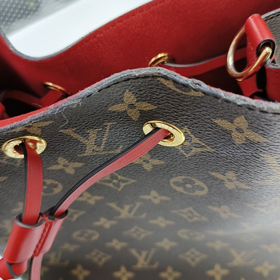 NÉONOÉ MM Monogram Coated Canvas Brown
