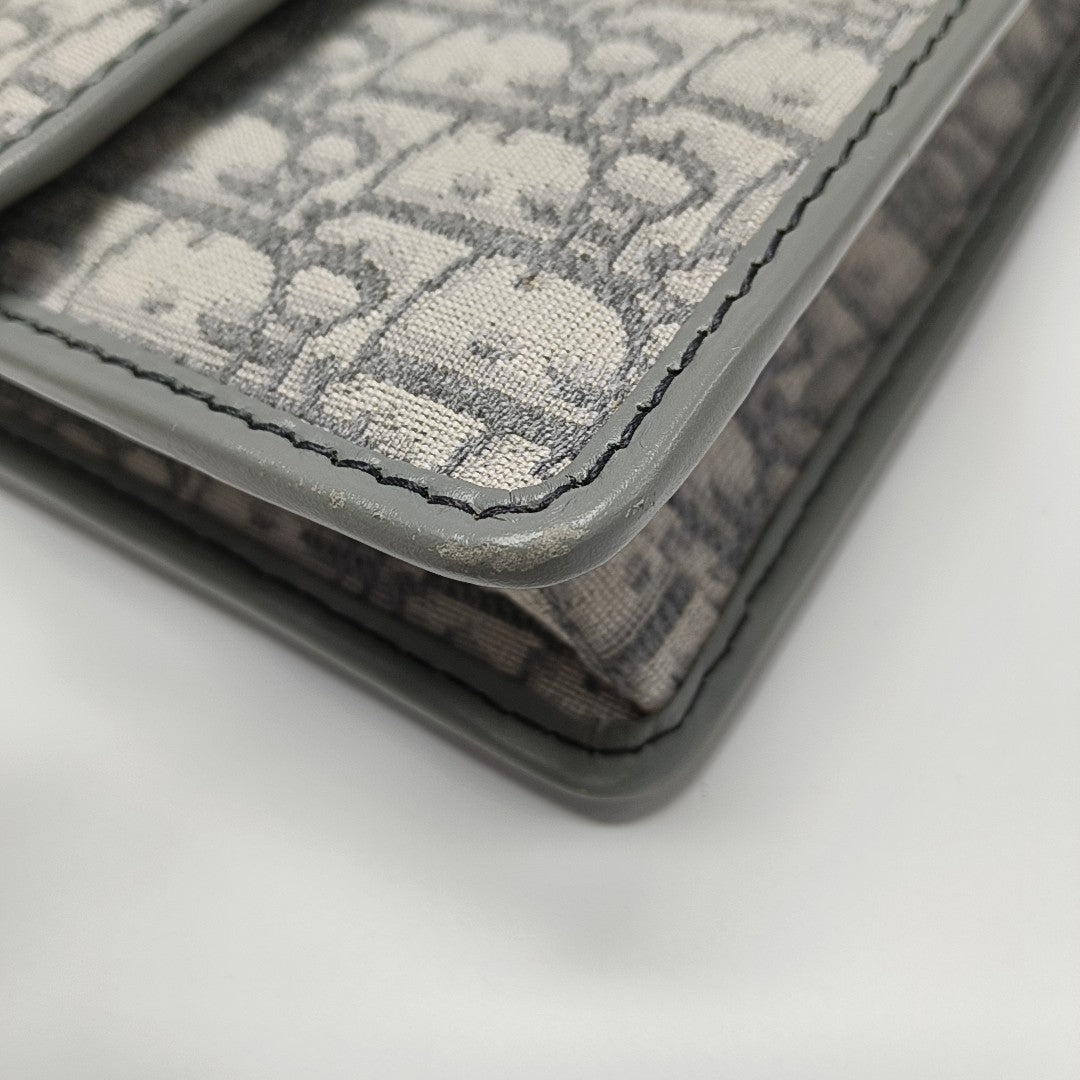 30 Montaigne Oblique Canvas Gray