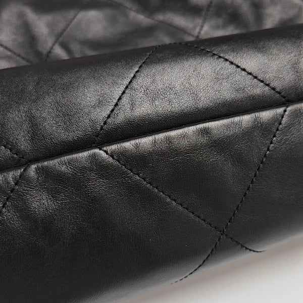 CHANEL 22 Small Quilted Calfskin Black