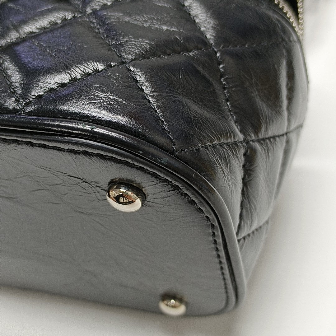 AQUARIUM Quilted Calfskin Black