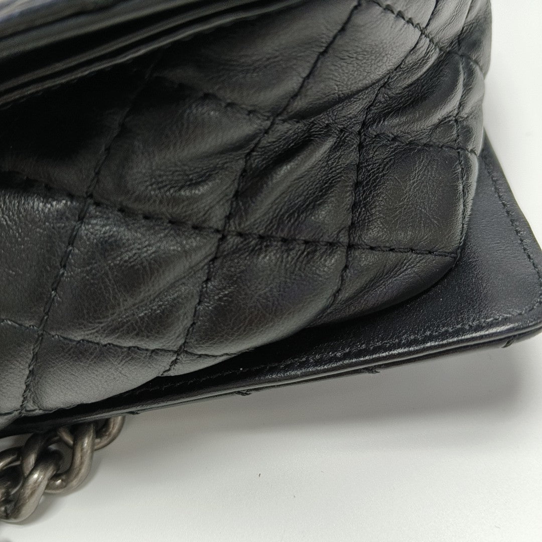 BOY CHANEL Medium Calfskin Black