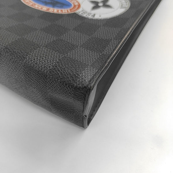 Pochette Voyag MM Damier Graphite Coated Canvas Gray
