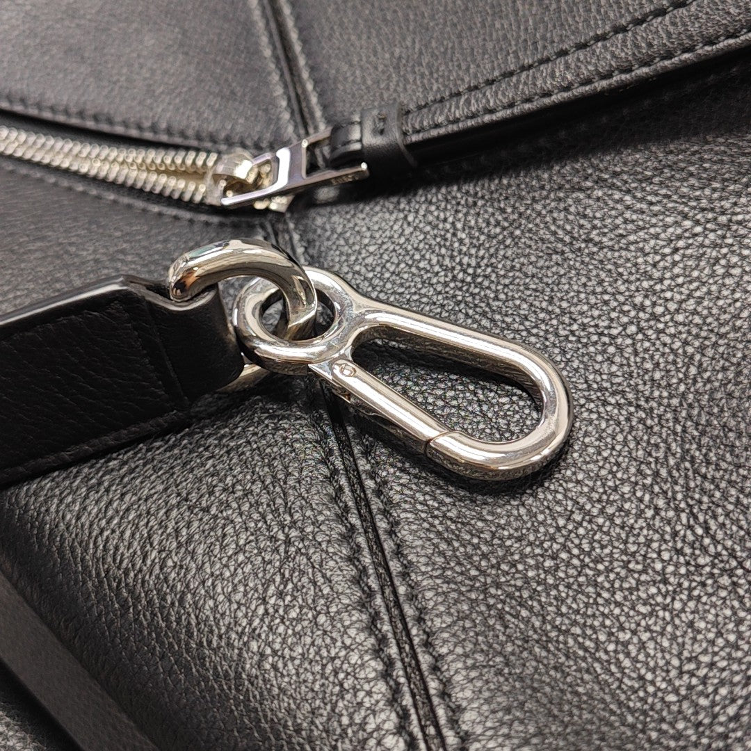 Puzzle Medium Calfskin Black