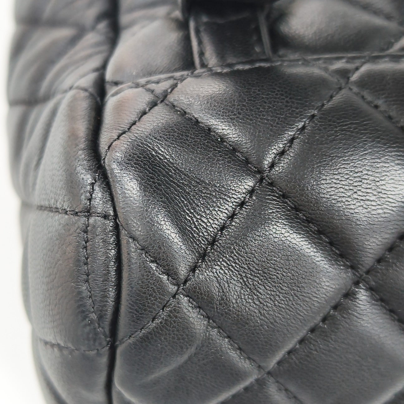 URBAN SPIRIT Quilted Calfskin Black