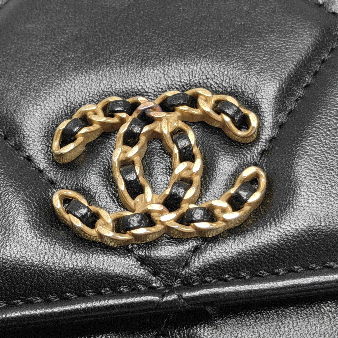 CHANEL 19 WOC Quilted Lambskin Black