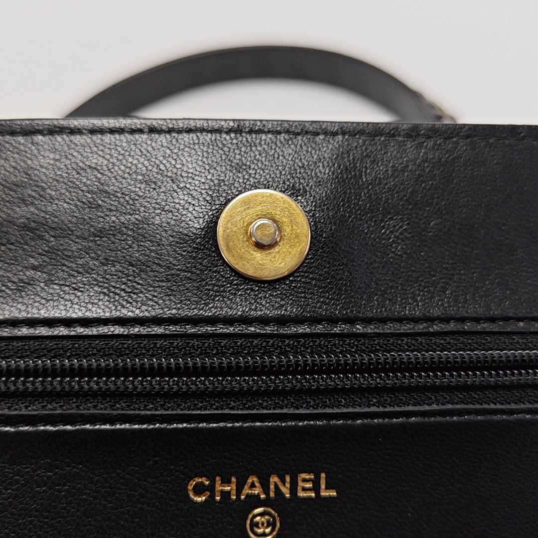 CHANEL 19 WOC Quilted Lambskin Black