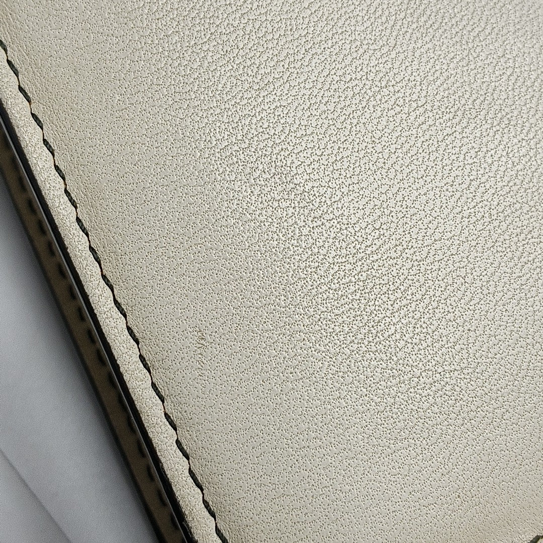Lambskin White