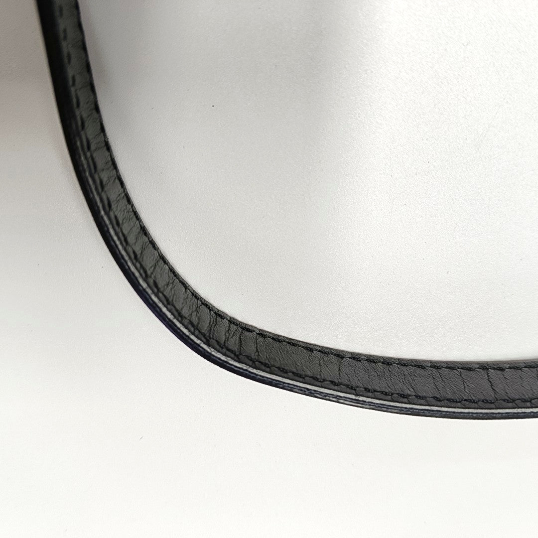 Authenticated pre-owned  Bobby Calfskin Black - Shoulder Bag at Looply