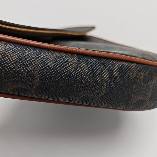 TRIANGLE Coated Canvas Brown