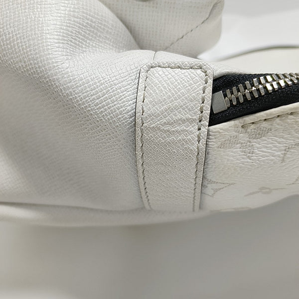 DISCOVERY PM Monogram Calfskin White
