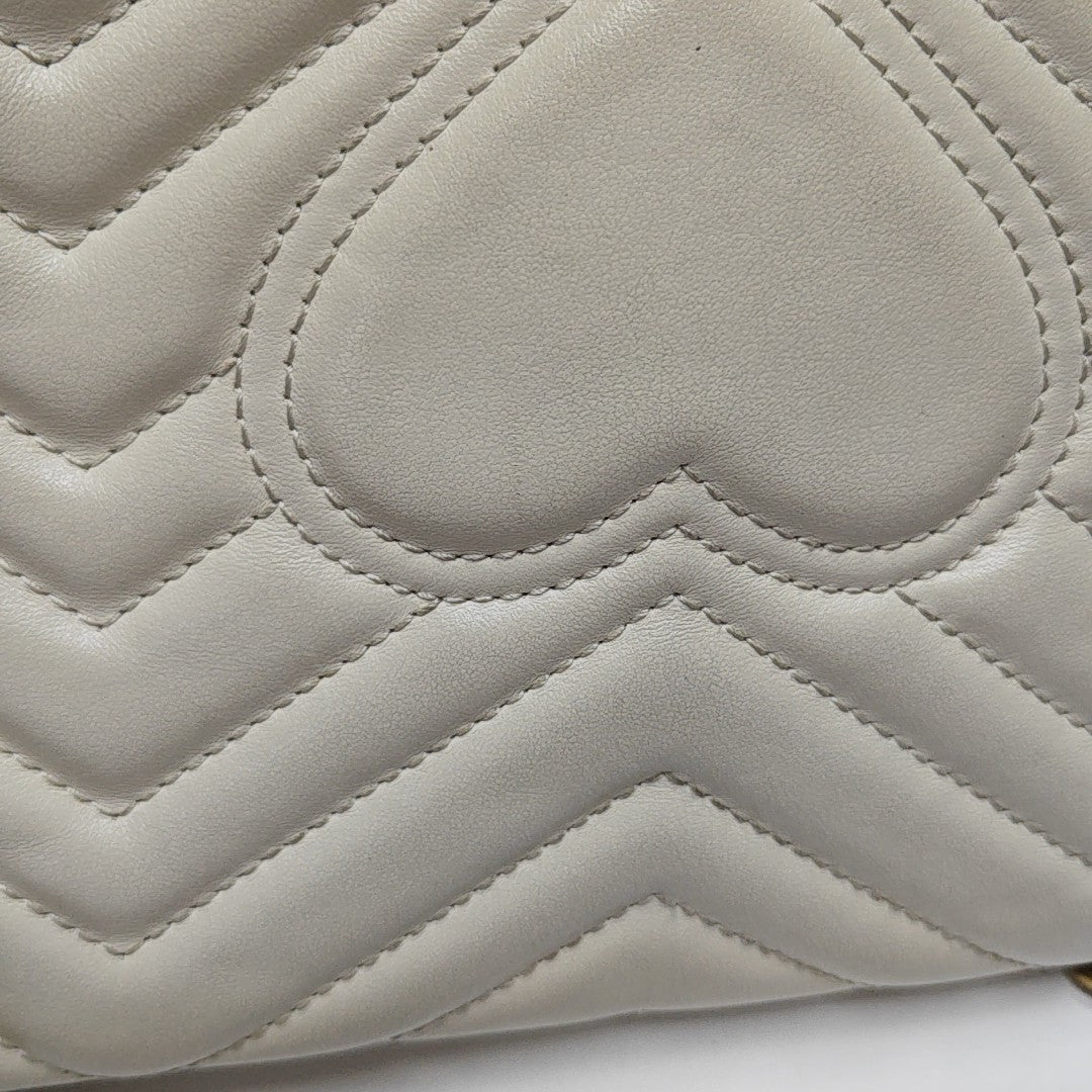 GG Marmont Medium Quilted Calfskin White