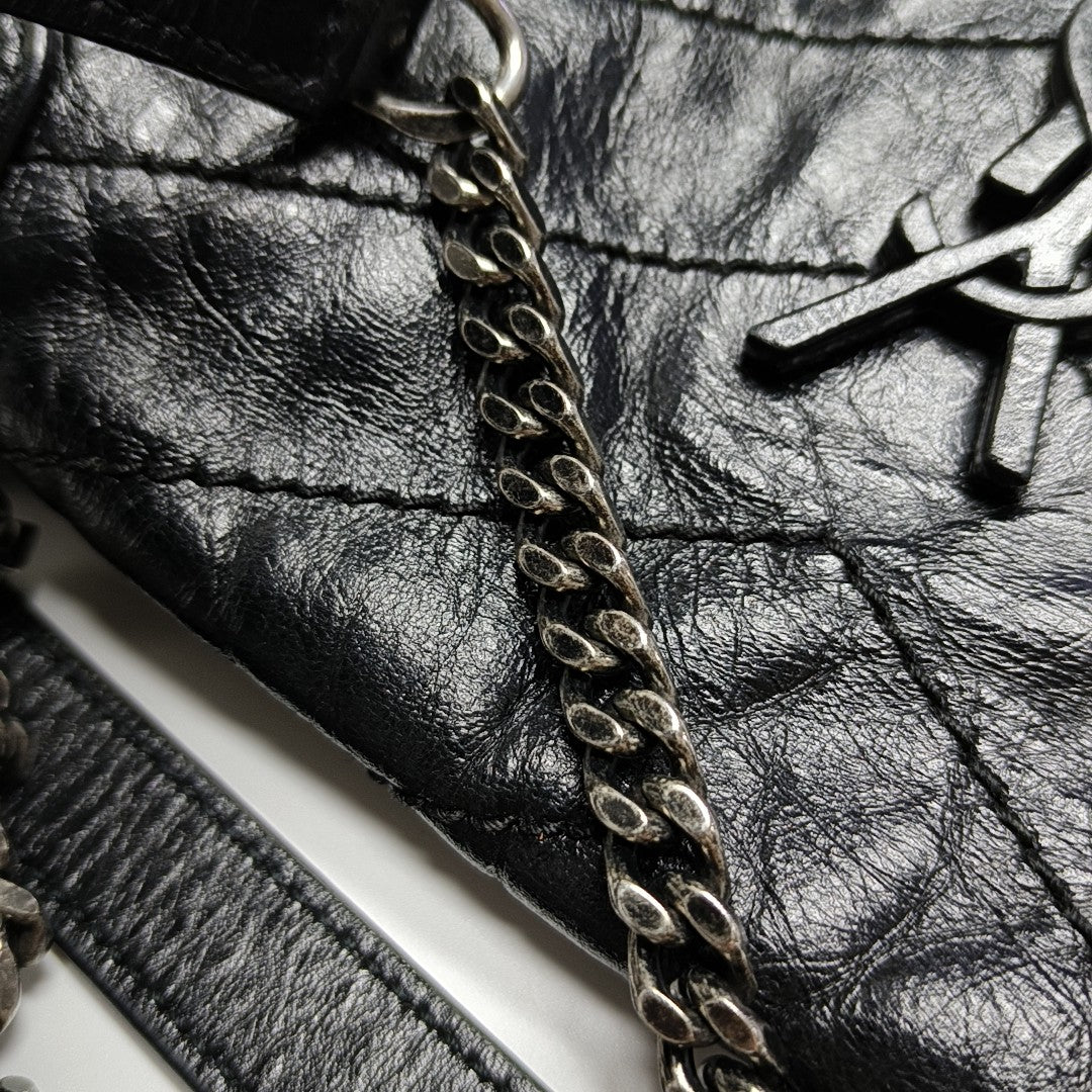 NIKI Small Chevron Calfskin Black