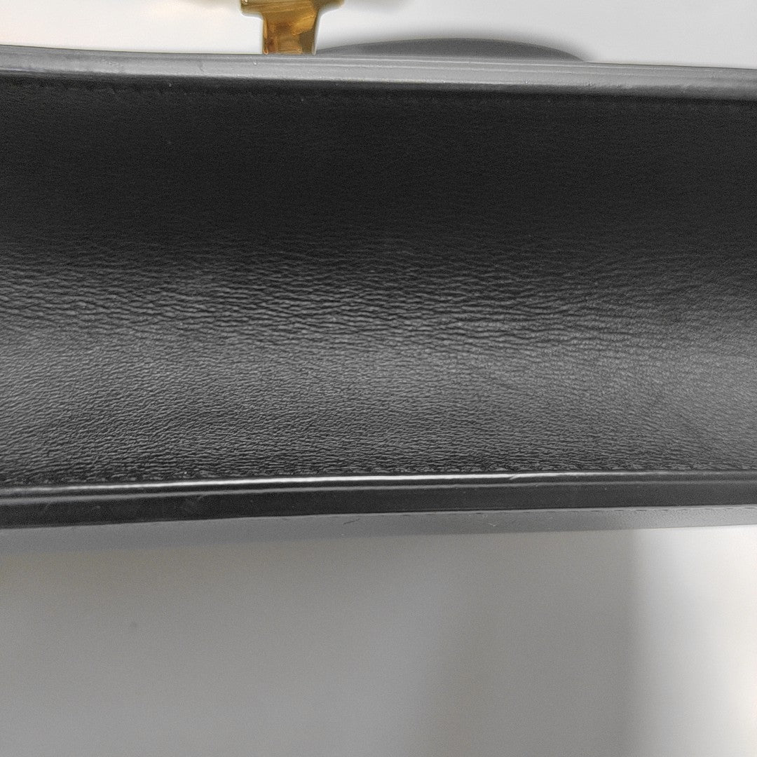 30 Montaigne Calfskin Black