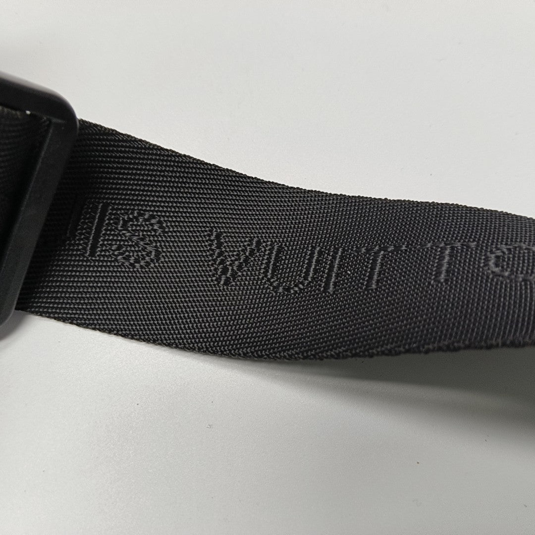 VIKTOR Calfskin Black