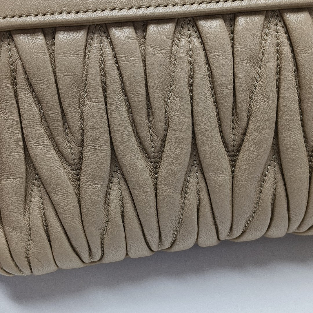 Matelassé Quilted Lambskin Beige