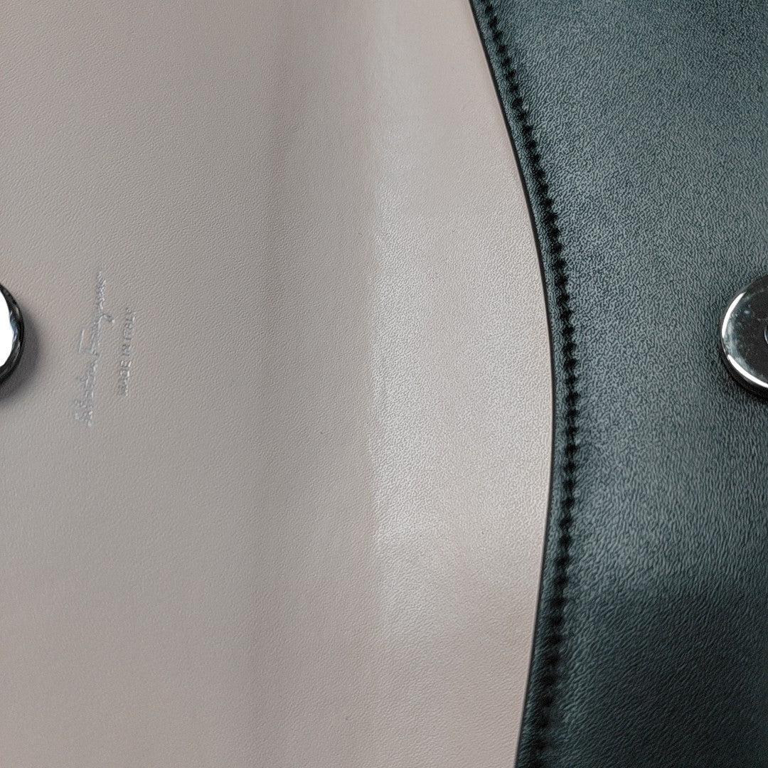 Vara Mini Calfskin Black