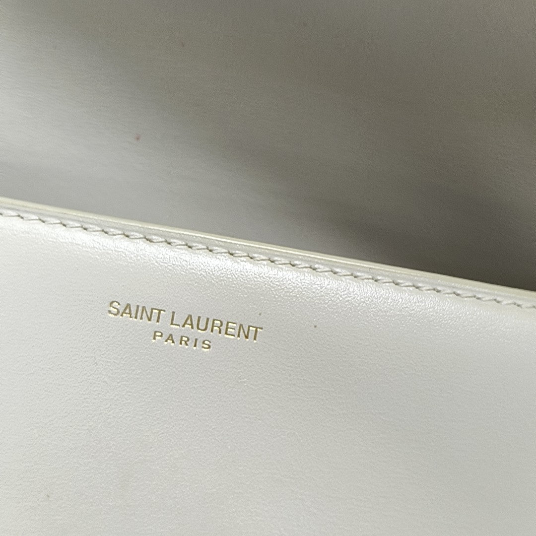 LE CARRÉ Small Calfskin White